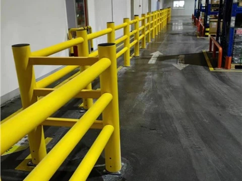 Halangan Pejalan Kaki Untuk Gudang Perindustrian